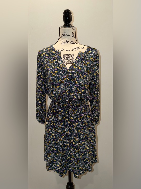 LOFT Dresses & Skirts - LOFT Navy Floral V-Neck Drawstring Waist Dress Size S